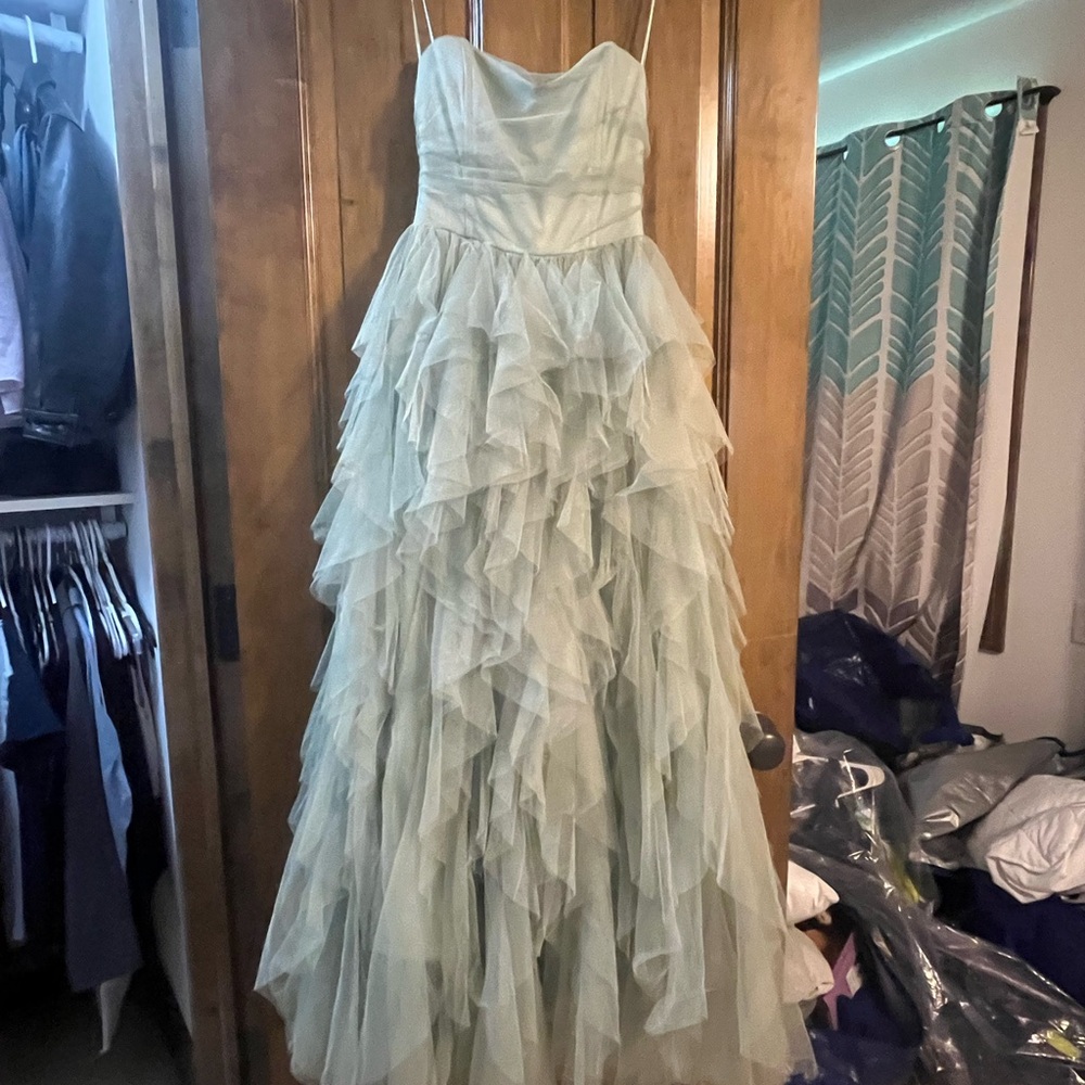 Strapless formal dress